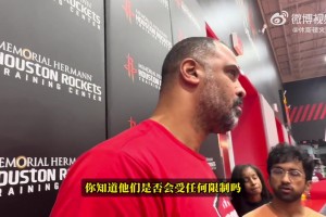 乌度卡：范弗利特和亚当斯背靠背